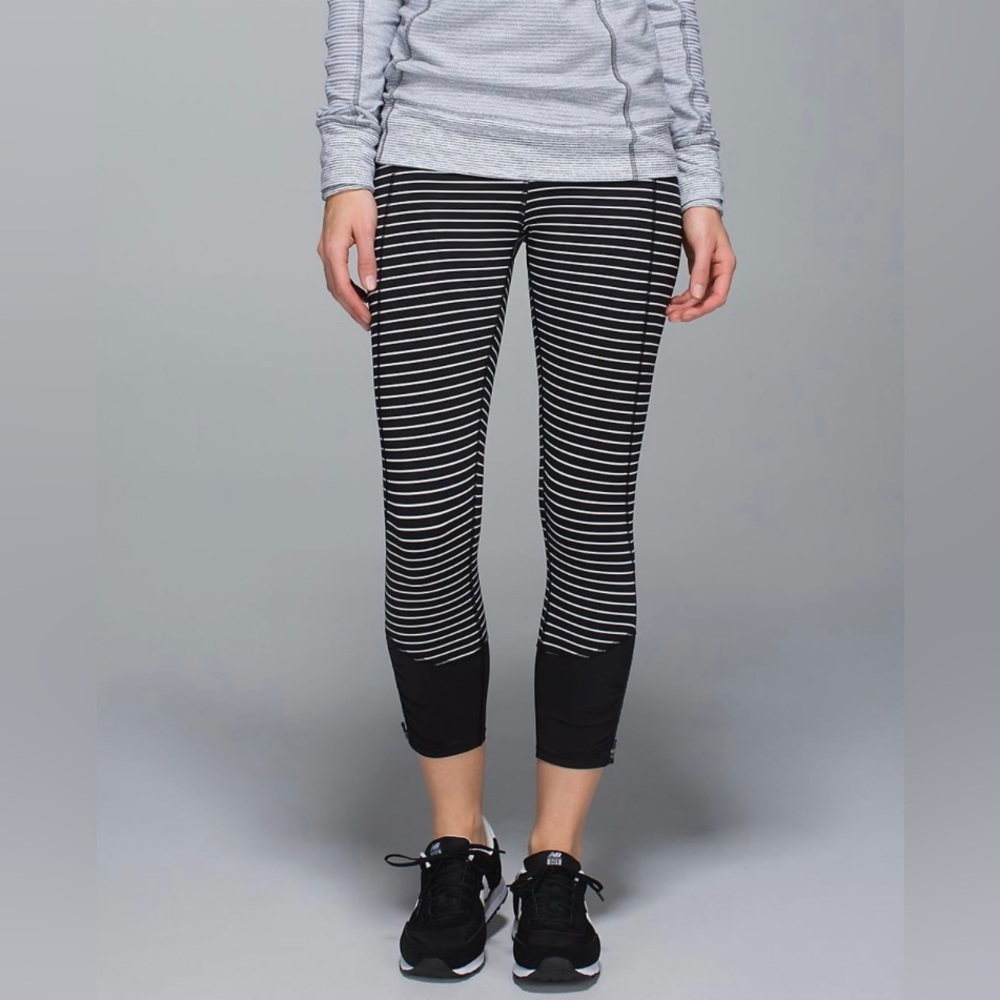Lululemon Runday Crop Parallel Stripe Size 4 - Picture 2 of 15